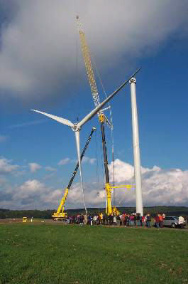 Der aufgestellte Rotor kann nun angehoben werden